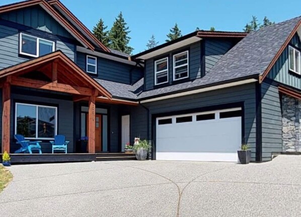 Main home photo.