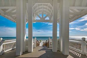 Pathway going to the beach