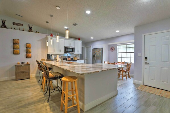 Tavares Vacation Rental | 3BR | 2BA | 1,750 Sq Ft | Step-Free Access