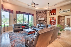 Living Room | Smart TV | Fireplace | Sleeper Sofa