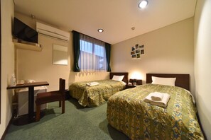 [Room] Twin room / 17 sqm / 100 cm wide bed x 2