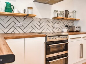 Kitchen | Gwynn House, Troon, Camborne