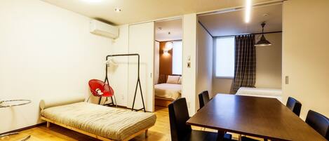 ■ 1st floor <living room ①> Can be used not only for sightseeing, but also for workcations, etc.