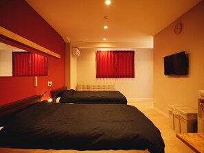 ・ [101] The best environment to watch TV while lying on the bed!