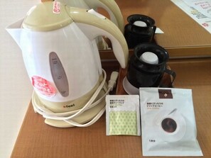 ・【部屋設備】フリードリンク、ご自由にお飲みください