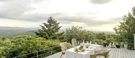 ・ How about dining on the terrace?