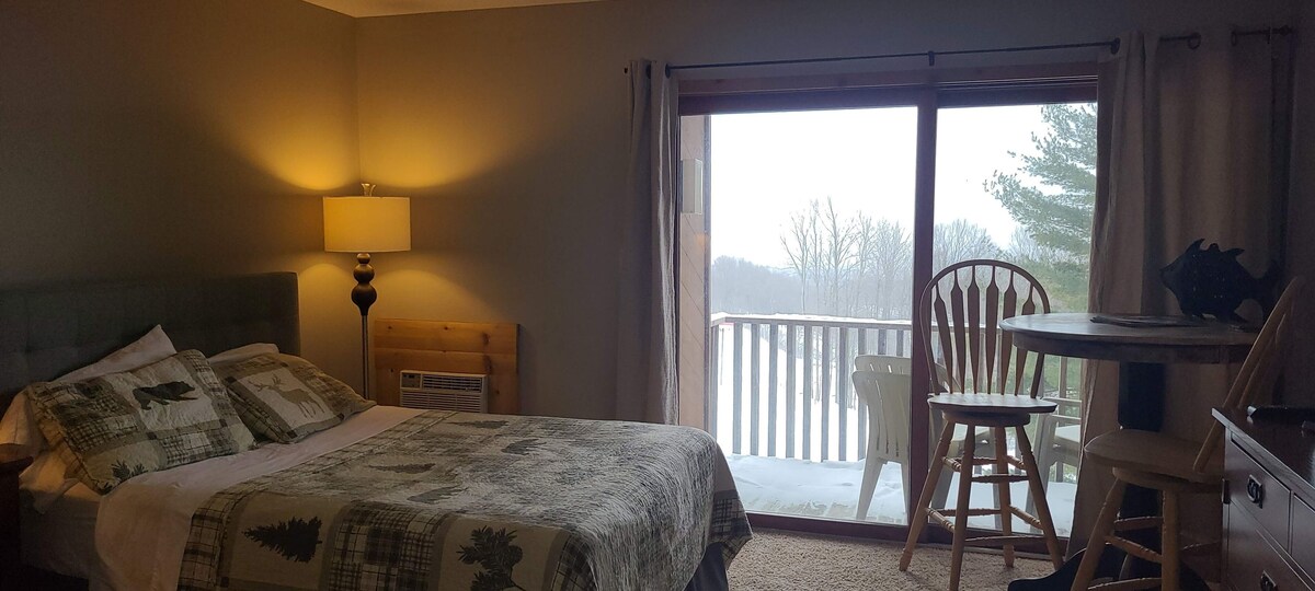 Summit Village – Enjoy Up North at Shanty Creek