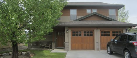 2 parking spaces in driveway and 1 in garage; excess parking in culdesac spots