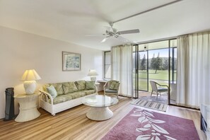 Flooring, Ceiling Fan, Indoors, Living Room, Room