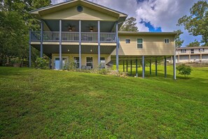 Exterior | 2-Story Home