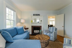 2nd living room