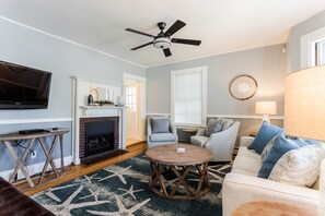 1rst living room