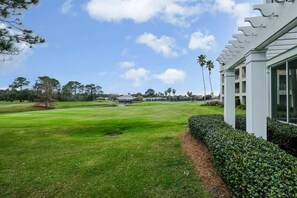 003 104A 200 Peninsula Blvd 10522