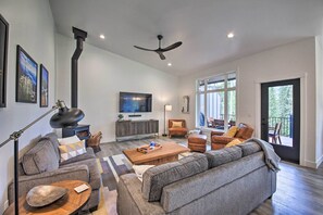 Living Room | Smart TV | DVD Player | Wood-Burning Stove