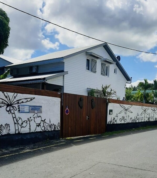 Maison en bois , F5 pour 10 personnes 