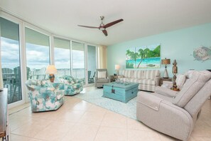 Caribe Resort B806 Living Room