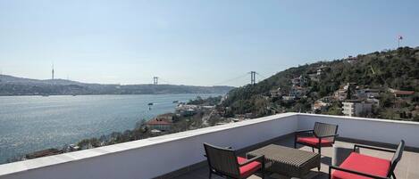 Stunning views from our shared terrace. This outdoor space belongs to VNG Property and all its guests who reside in the 3 units.