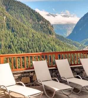Sun deck
