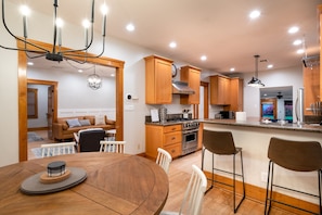 Kitchen stocked with all the basics and a Viking stove!