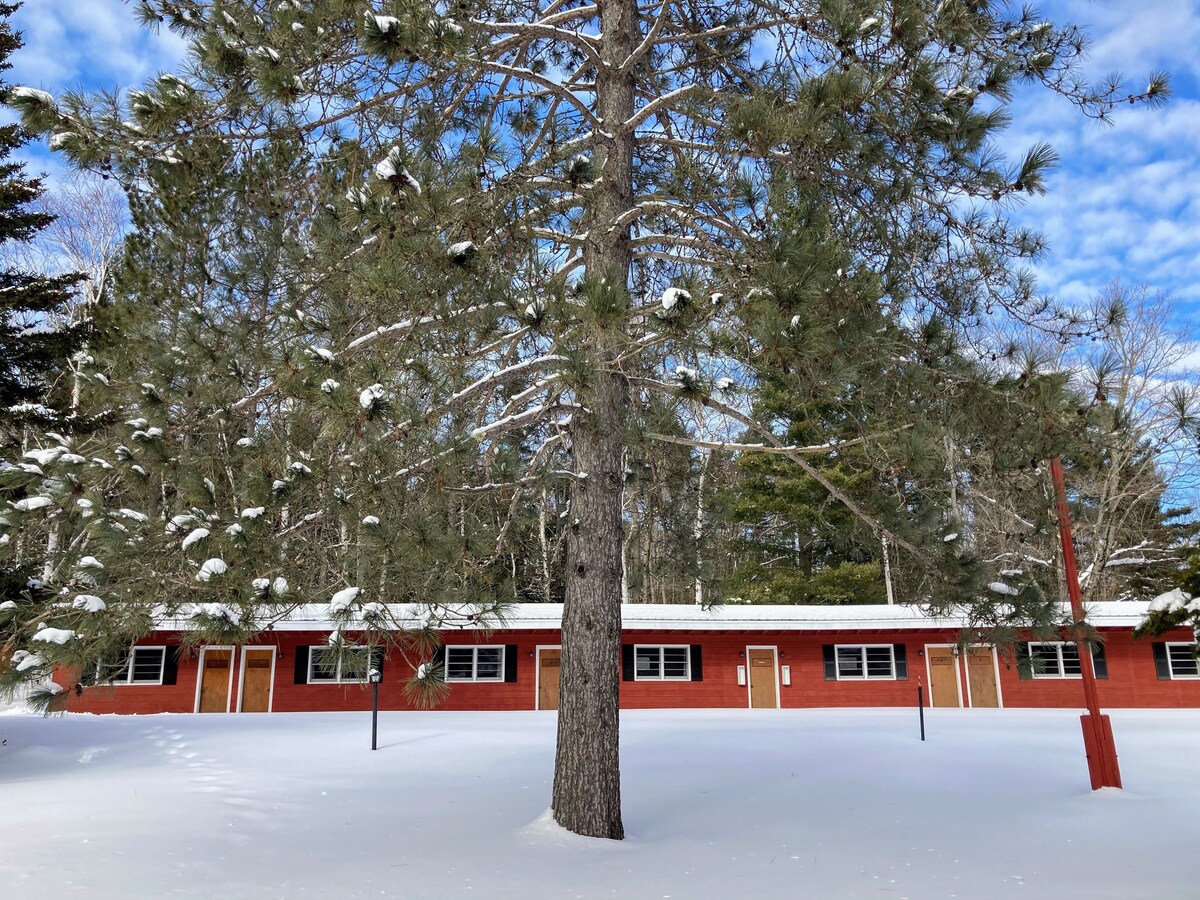 The Lorca ADK Motel Room 7