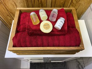 Every Stay comes with towels, shampoo, body wash, conditioner, & lotion