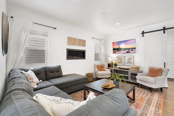 Living Room with 50" Smart TV and Gas Fireplace