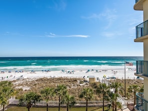 Enjoy the Waves Crashing in from you Private Balcony