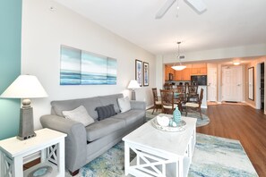 Palms 11105 - Living Area