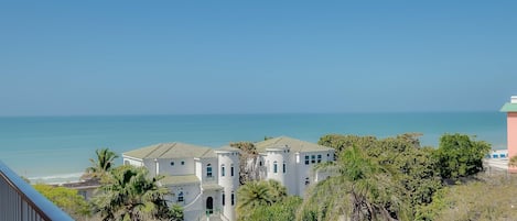 Vue sur la plage ou l’océan