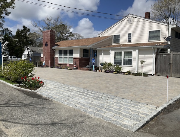 Circle Drive for easy Easy Access Parking for four cars