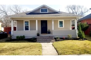 Beautifully remodeled cottage in the heart of Downtown Celina, TX. 
