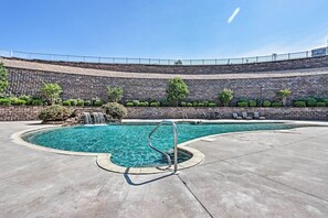 Lands End Amenities | Heated Pool