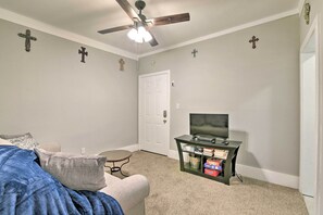 Living Room | Central A/C & Heating | Window A/C Units | Electric Heating