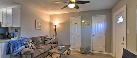 Galveston Vacation Rental | 2BR | 1BA | Step-Free Entry | 950 Sq Ft