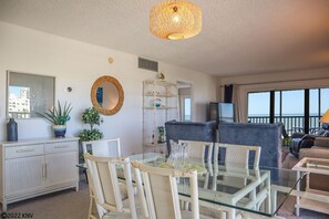 Lovely Beachfront Vacation Condo, Sand Caper 703