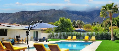 Overlooking the San Jacinto Mountains in the resort-style private yard