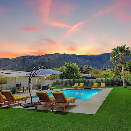 Overlooking the San Jacinto Mountains in the resort-style private yard