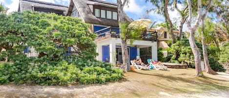 Villa de 4 chambres à coucher pied dans l'eau