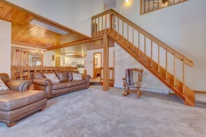 Living Room (2)