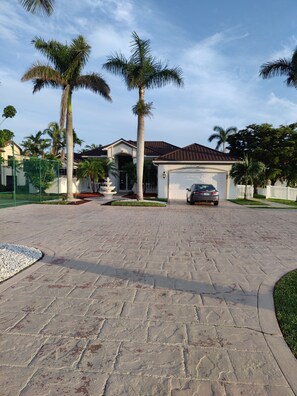 Expansive Driveway
