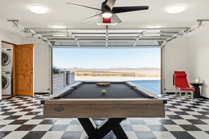 Large game room (pool table, TV and oversized games)