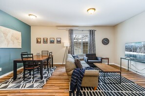 Living room/Dining room