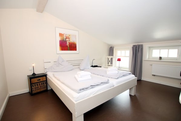 Schlafzimmer 2 OG