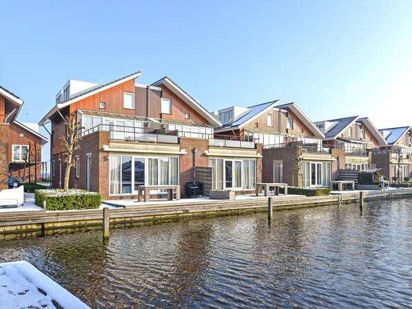 Holiday Home Exterior [winter]