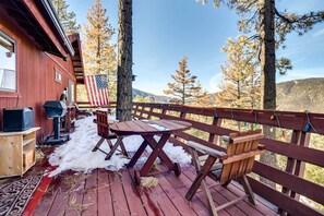 Deck | Outdoor Dining