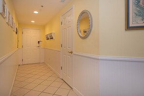 Entry Unit 201-Astoria, Ocean City