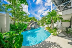 Resort Style Pool w/ Waterslide. Spa, and Large Sunshelf