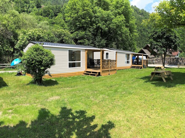 Extérieur maison de vacances [été]