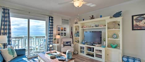 North Top Sail Beach Vacation Rental | 1BR | 1BA | Elevator On-Site | 560 Sq Ft