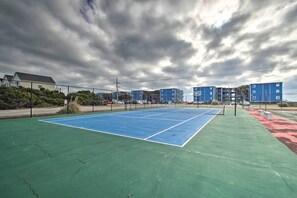 Located in Topsail Reef | Community Tennis Counts